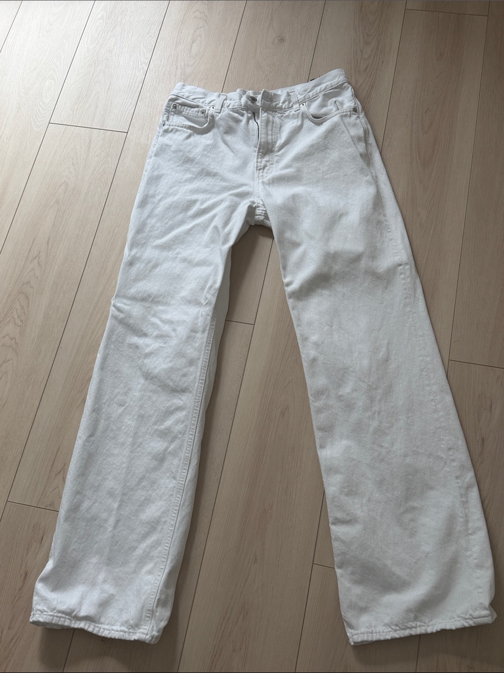 High-Rise Wide Leg Jeans in White